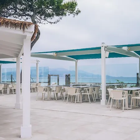 מלון Iberostar Waves Alcudia Park